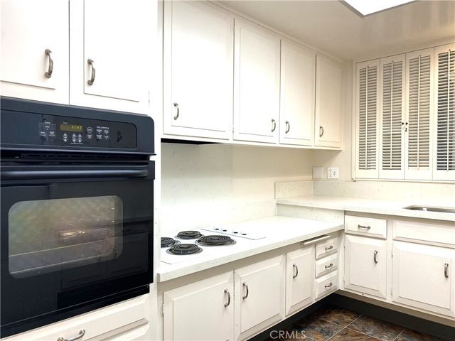 1950 McKinney Way, M15-11J, Seal Beach, CA 90740