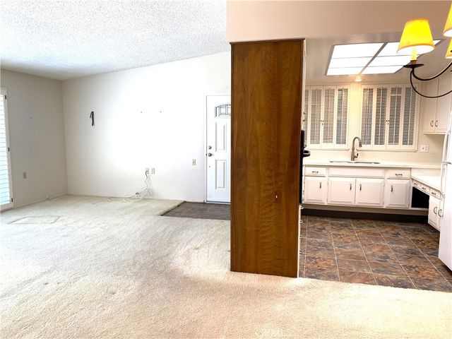 1950 McKinney Way, M15-11J, Seal Beach, CA 90740