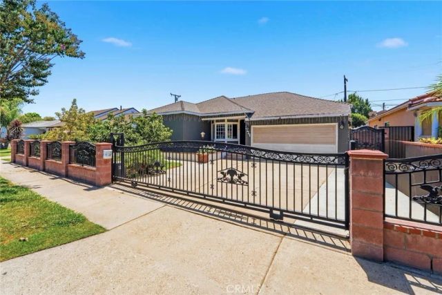 2526 E 220th, Carson, CA 90810