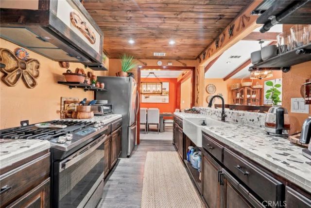 2526 E 220th, Carson, CA 90810