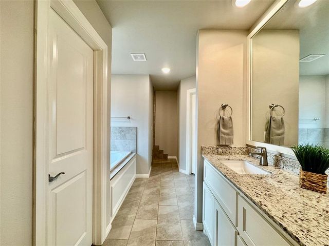 8324 Rainier Street, Edmond, OK 73034