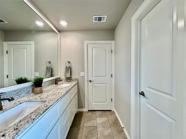 8324 Rainier Street, Edmond, OK 73034