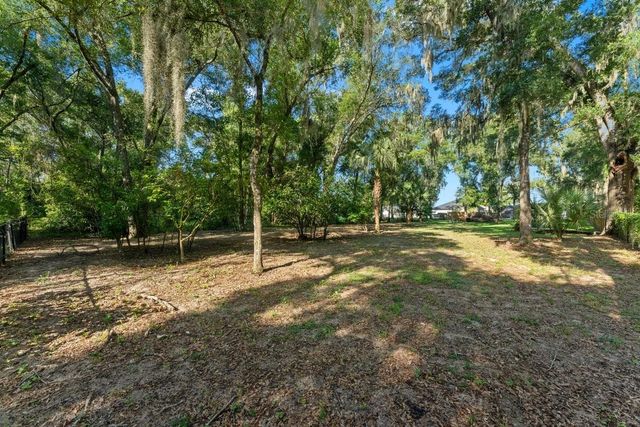 590 LAKE WINNEMISSETT DRIVE, Deland, FL 32724
