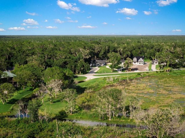 590 LAKE WINNEMISSETT DRIVE, Deland, FL 32724