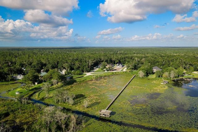 590 LAKE WINNEMISSETT DRIVE, Deland, FL 32724