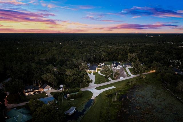 590 LAKE WINNEMISSETT DRIVE, Deland, FL 32724