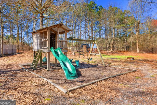 529 North Point Circle, Hartwell, GA 30643