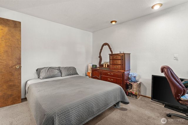 5117 5119 84th Street E, Tacoma, WA 98446