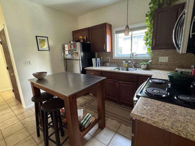 4 Tyndale St 1, Boston, MA 02131