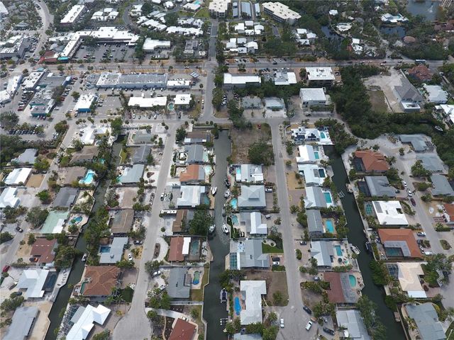 AVENIDA LEONA, Sarasota, FL 34242