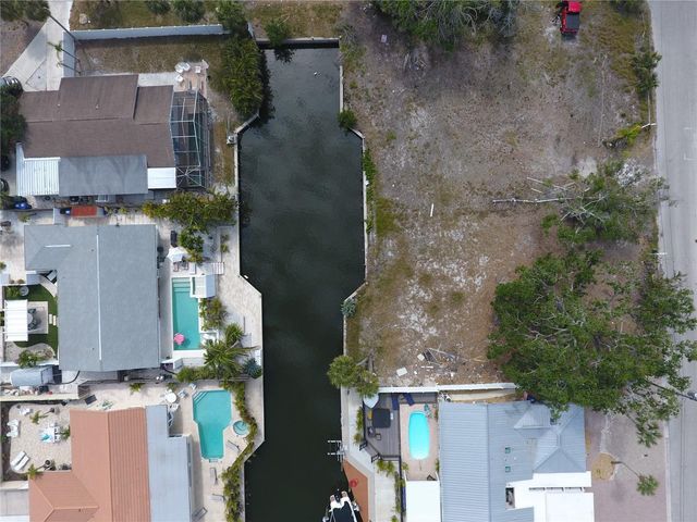 AVENIDA LEONA, Sarasota, FL 34242