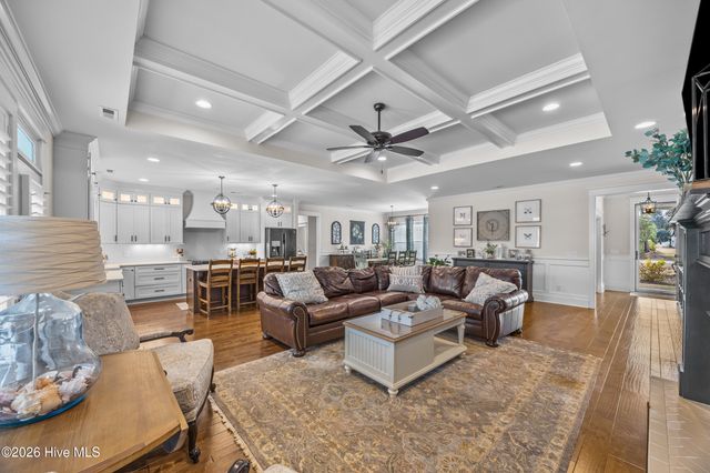 102 Olde Point Loop, Hampstead, NC 28443