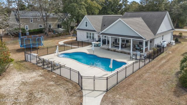 102 Olde Point Loop, Hampstead, NC 28443