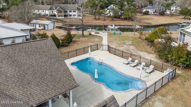 102 Olde Point Loop, Hampstead, NC 28443