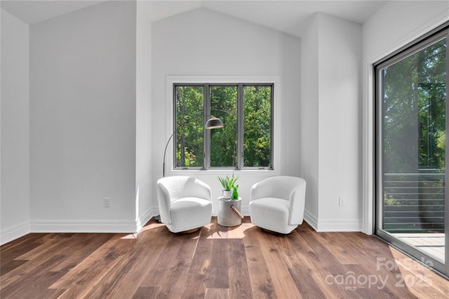 111 Wrenwood Lane, Charlotte, NC 28211