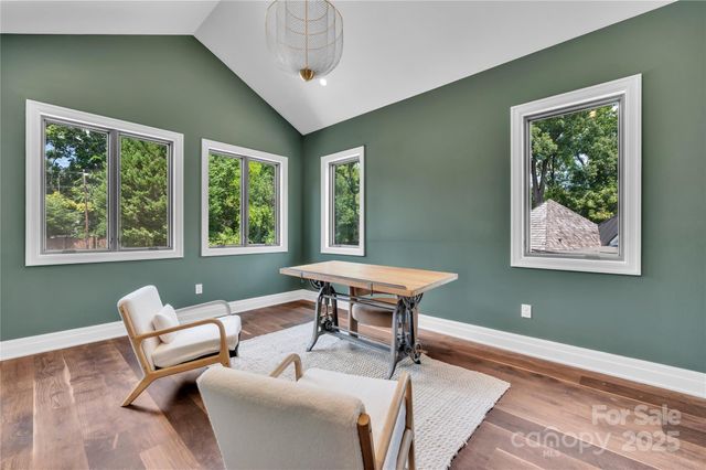 111 Wrenwood Lane, Charlotte, NC 28211