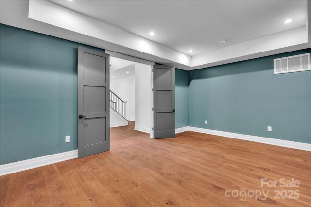 111 Wrenwood Lane, Charlotte, NC 28211