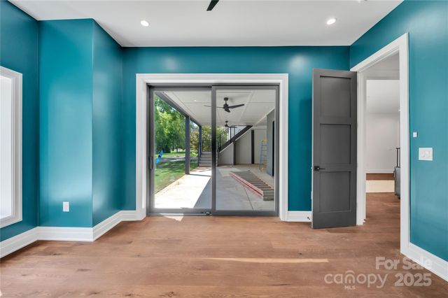 111 Wrenwood Lane, Charlotte, NC 28211