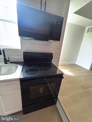 2209 N 10TH ST, Philadelphia, PA 19133