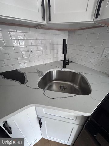 2209 N 10TH ST, Philadelphia, PA 19133