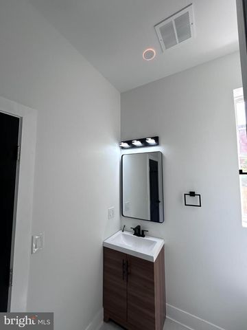 2209 N 10TH ST, Philadelphia, PA 19133