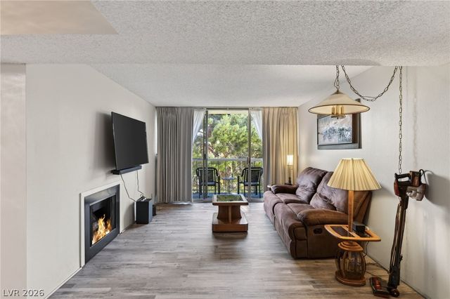 750 Royal Crest Circle 354, Las Vegas, NV 89169