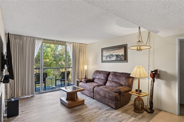 750 Royal Crest Circle 354, Las Vegas, NV 89169