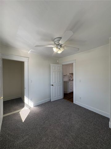 39 Mawney Avenue, Warwick, RI 02889