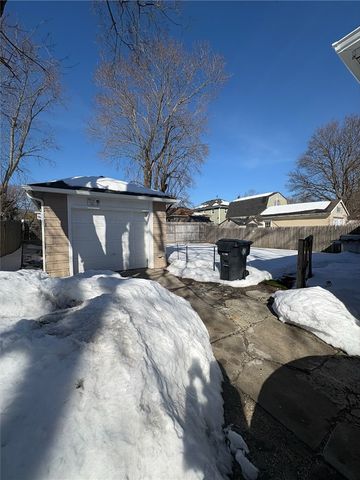 39 Mawney Avenue, Warwick, RI 02889