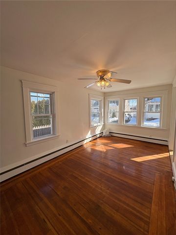 39 Mawney Avenue, Warwick, RI 02889