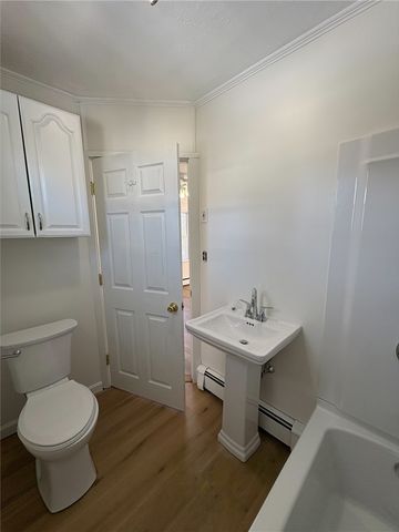 39 Mawney Avenue, Warwick, RI 02889