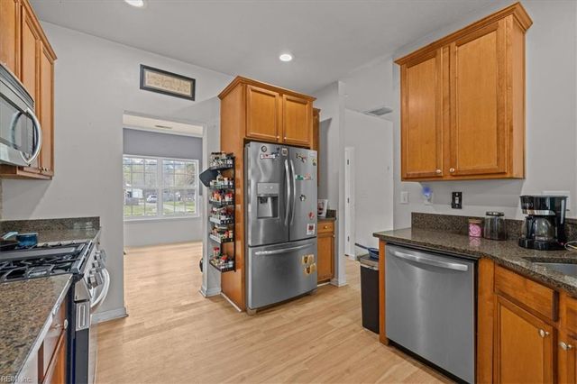 725 Beach RD, Hampton, VA 23664