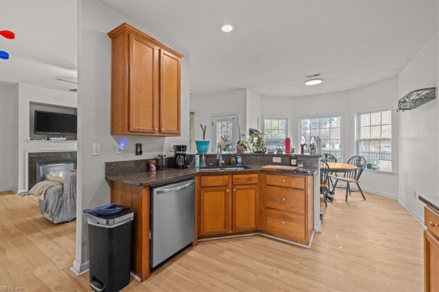 725 Beach RD, Hampton, VA 23664