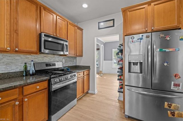 725 Beach RD, Hampton, VA 23664