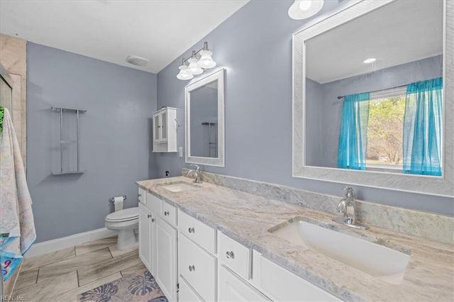 725 Beach RD, Hampton, VA 23664