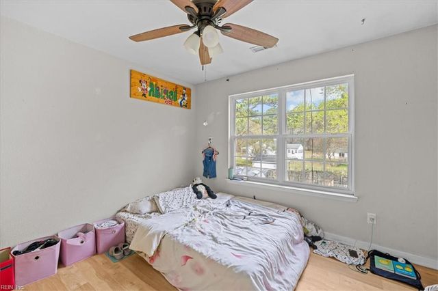 725 Beach RD, Hampton, VA 23664