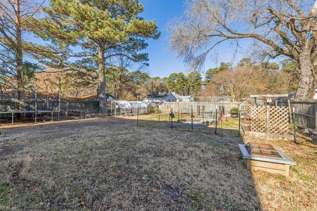 725 Beach RD, Hampton, VA 23664