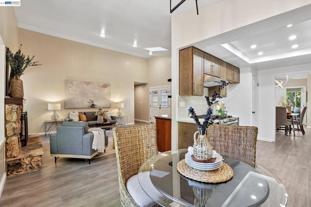 Image 11 of property listing at 498 Freitas Rd, Danville, CA 94526