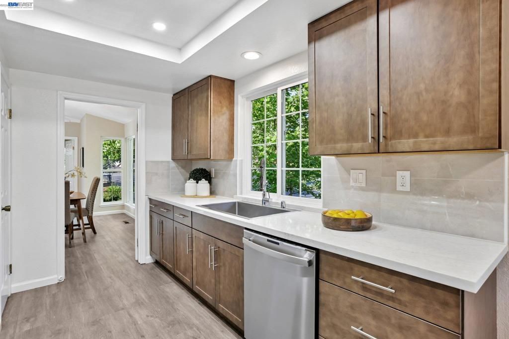 Image 14 of property listing at 498 Freitas Rd, Danville, CA 94526