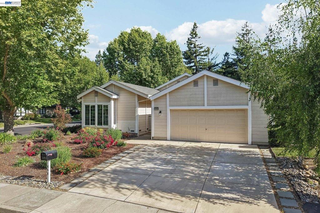 Image 4 of property listing at 498 Freitas Rd, Danville, CA 94526
