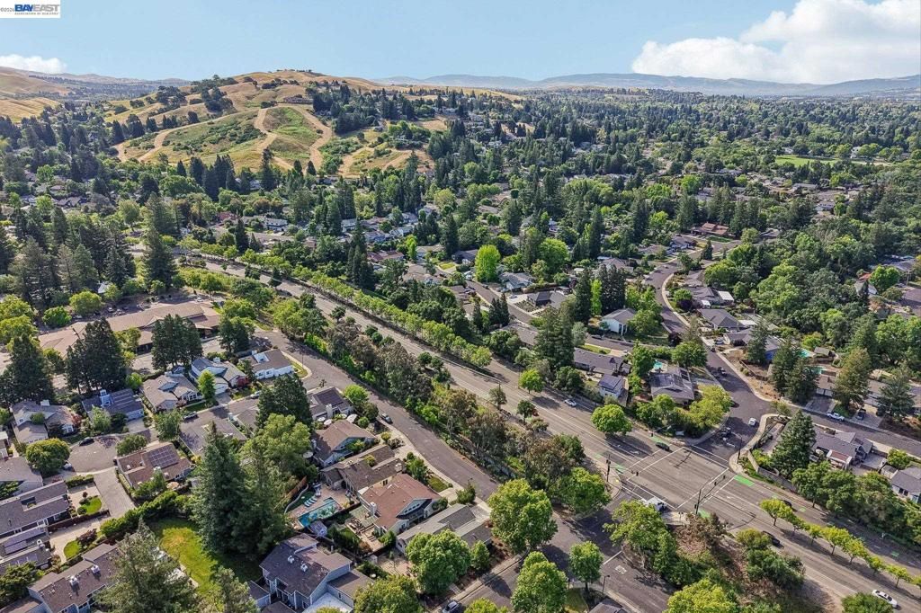 Image 48 of property listing at 498 Freitas Rd, Danville, CA 94526