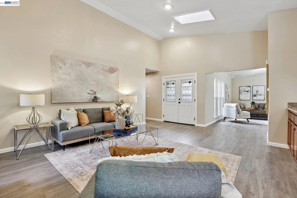 Image 6 of property listing at 498 Freitas Rd, Danville, CA 94526