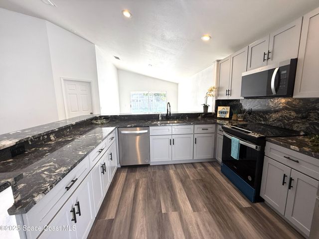 2924 Pebble Creek Street, Melbourne, FL 32935