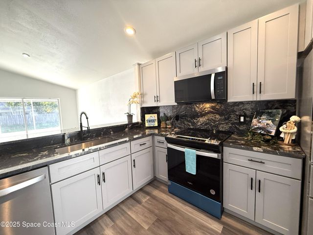 2924 Pebble Creek Street, Melbourne, FL 32935