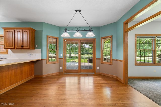 6180 Edison Street NE, Hartville, OH 44632