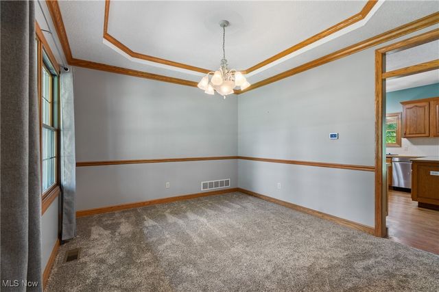 6180 Edison Street NE, Hartville, OH 44632