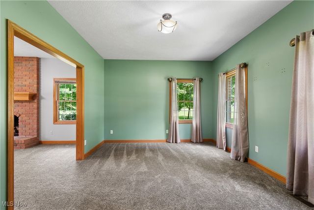 6180 Edison Street NE, Hartville, OH 44632