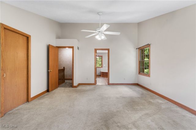 6180 Edison Street NE, Hartville, OH 44632