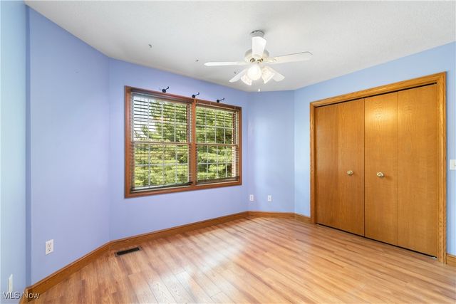 6180 Edison Street NE, Hartville, OH 44632