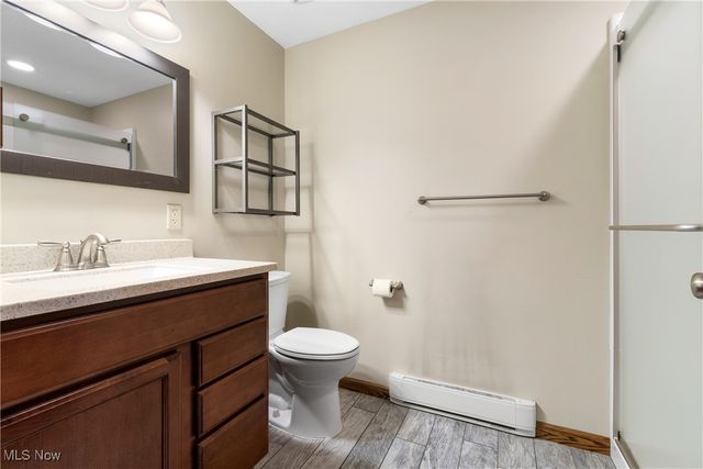 6180 Edison Street NE, Hartville, OH 44632